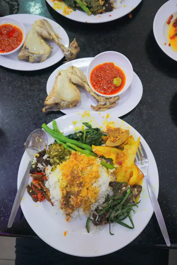 Where are the coordinates of the ayam lado cili ijau, chow kit? Nasi Kapau Chow Kit Thokohmakan