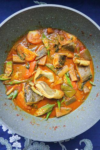 Yep hari ini kami akan mengongsikan kepada anda resepi yang menarik iaitu asam pedas ikan kari. Qkzmeapjrpbpam