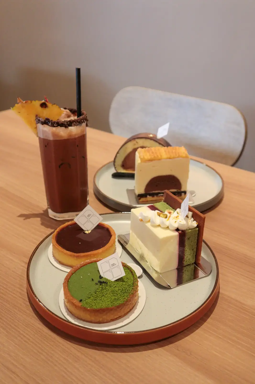 Coklat murah jb kini sudah berpindah ke kejos beralamat di no. Kedai Coklat Ss2 Thokohmakan