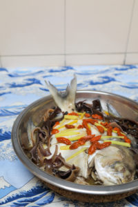 Steamed pomfret with fungus, ginger and soy sauce [Recipe]