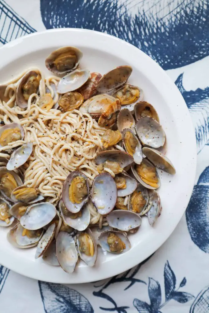 Spaghetti Alle Vongole [Recipe]