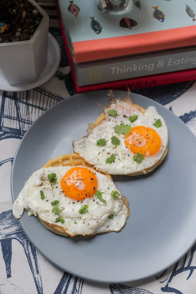 Easy sunny-side up waffles [Recipe]