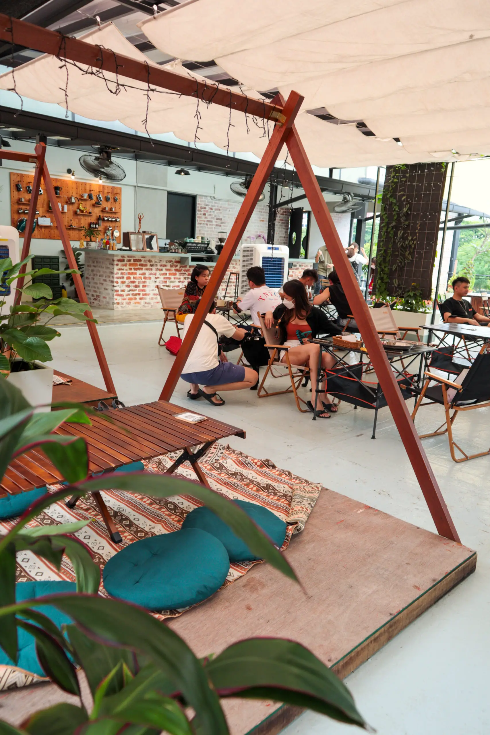 We checked out this lovely cafe-bar located on the rooftop of The Row KL. It’s quiet a cool spot - with its use of camping tarp shelter, chairs and other peripherals as decor. The cafe-bar is pet-friendly too - perfect for pet-daddies and mommies to bring their fur kids.