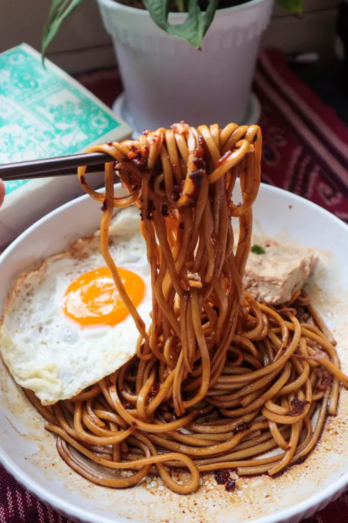 Old Shanghai Scallion Oil Noodles