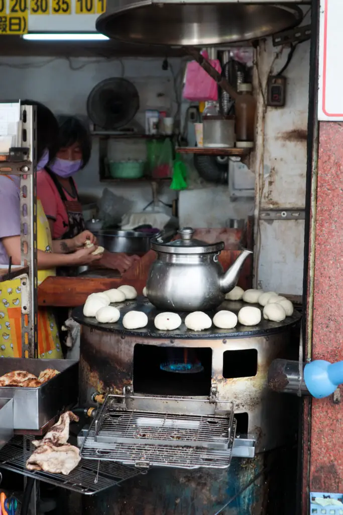 Qingdao Soybean Milk Shop 青島豆漿店