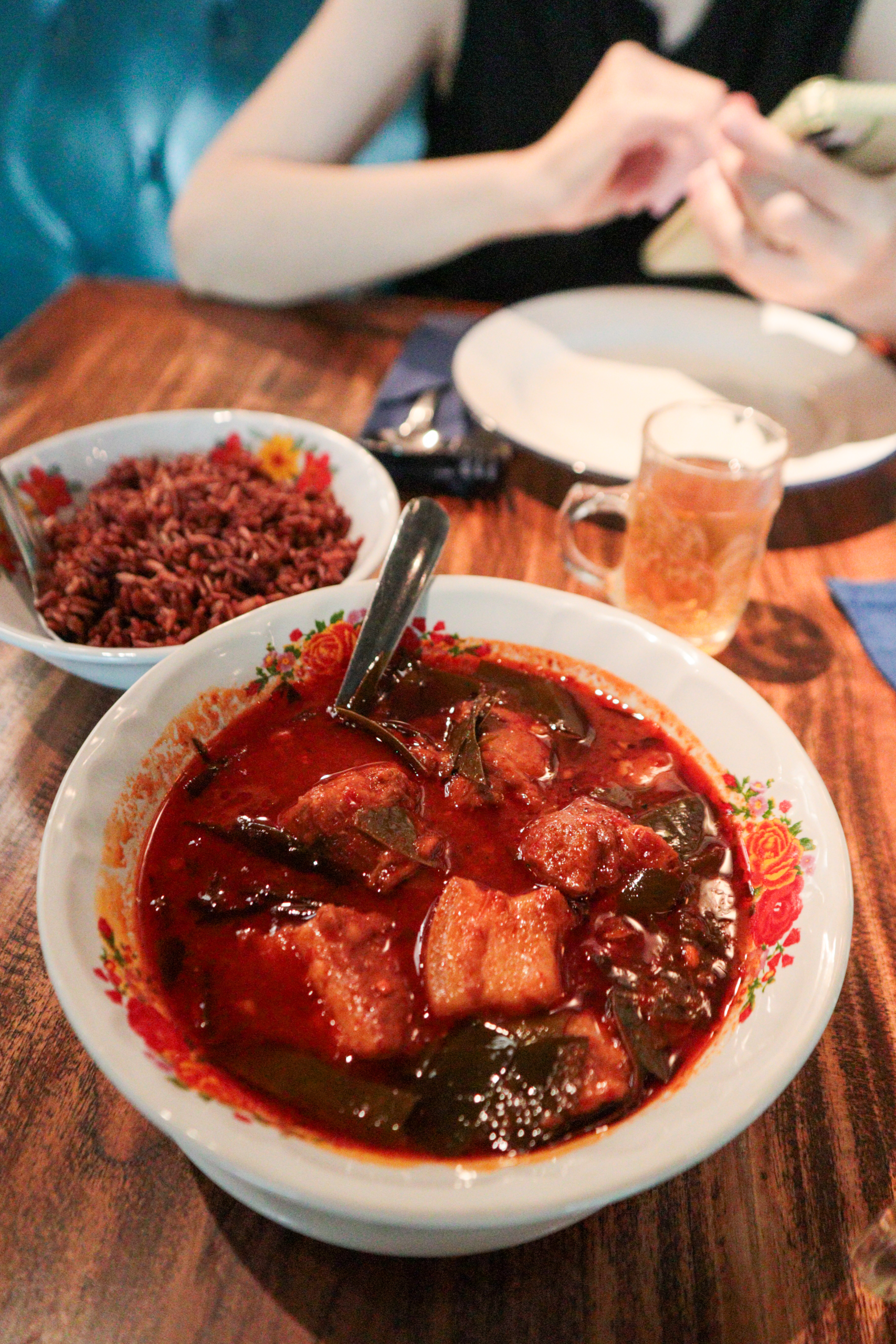 Sri Trat Restaurant & Bar