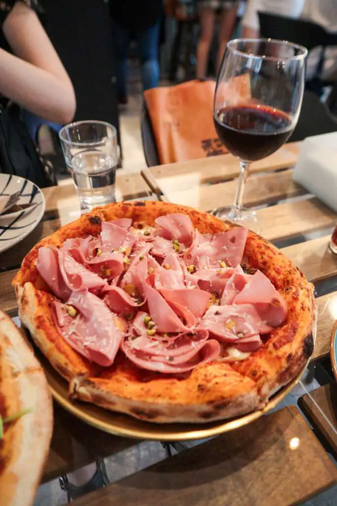 Dante Carlos Pizzeria